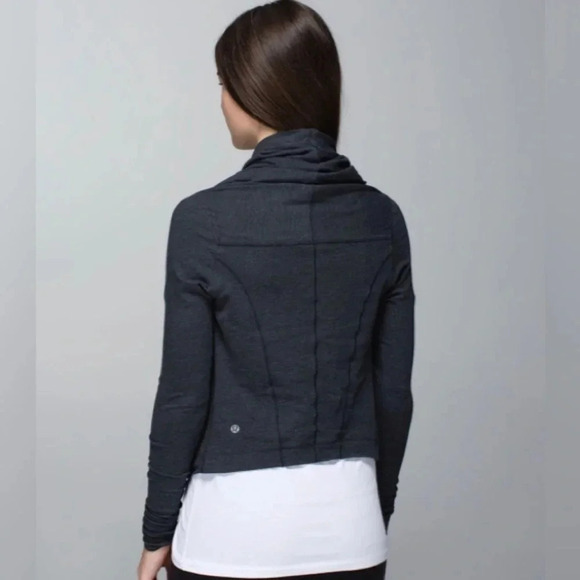 Lululemon Sweater Women’s 4 Iconic Wrap Gray - Picture 4 of 10